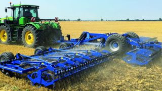 Un Rebell de 12,50 mètres Un Rebell de 12,50 mètres