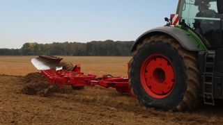 Des équipements supplémentaires pour les charrues Des équipements supplémentaires pour les charrues