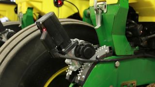 Réglage automatique de la profondeur de semis Réglage automatique de la profondeur de semis