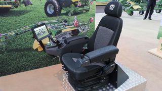 Y a-t-il un volant dans la cabine ? Y a-t-il un volant dans la cabine ?