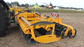 Agrisem sort des versions améliorées de ses déchaumeurs Disc-O-Mulch Gold. Agrisem sort des versions améliorées de ses déchaumeurs Disc-O-Mulch Gold.