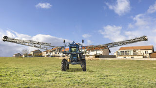 L’arrêté et le décret du 25 janvier 2022 relatif aux mesures de protection des personnes lors de l’utilisation des pesticides prévoient que les chartes d’engagement soient modifiées conformément aux nouvelles dispositions. L’arrêté et le décret du 25 janvier 2022 relatif aux mesures de protection des personnes lors de l’utilisation des pesticides prévoient que les chartes d’engagement soient modifiées conformément aux nouvelles dispositions.