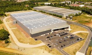 Kubota ouvre un centre pièce à Thionville qui emploiera 90 personnes. Kubota ouvre un centre pièce à Thionville qui emploiera 90 personnes.