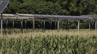 La commission des affaires économiques du Sénat a validé, à l'unanimité, la proposition de loi sur l’agrivoltaïsme qui sera débattue en séance publique le 20 octobre 2022. La commission des affaires économiques du Sénat a validé, à l'unanimité, la proposition de loi sur l’agrivoltaïsme qui sera débattue en séance publique le 20 octobre 2022.