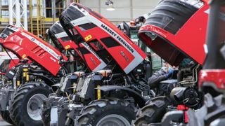 Trente semaines de retard pour les tracteurs… Et ce n’est pas fini ! Trente semaines de retard pour les tracteurs… Et ce n’est pas fini !