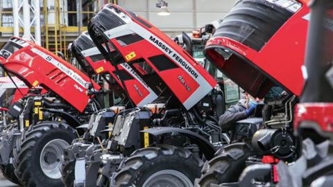 Trente semaines de retard pour les tracteurs… Et ce n’est pas fini ! Trente semaines de retard pour les tracteurs… Et ce n’est pas fini !