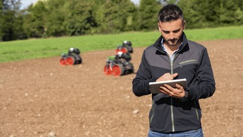 La Fondation d'Agco mise 195 000 francs suisses sur les robots de binage La Fondation d'Agco mise 195 000 francs suisses sur les robots de binage