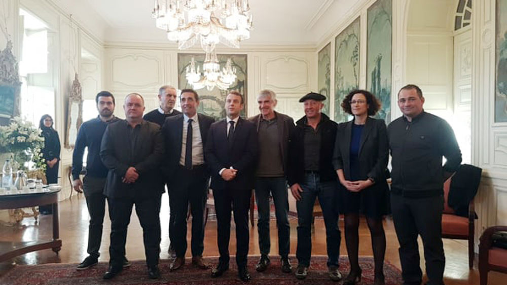 Macron à l’écoute des éleveurs au sujet de l’ours