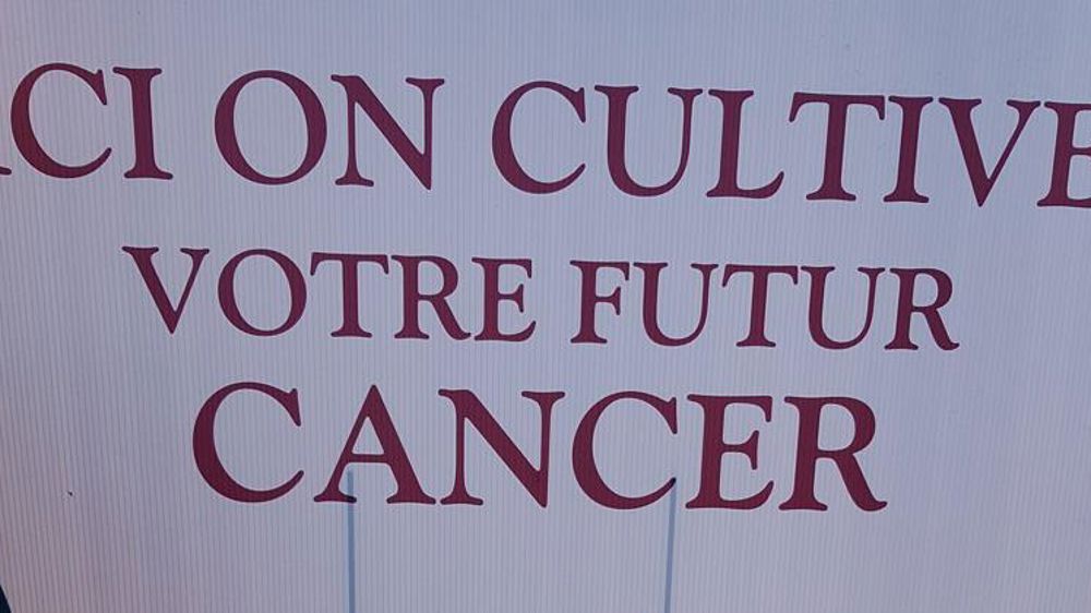 « Ici, on cultive votre futur cancer »