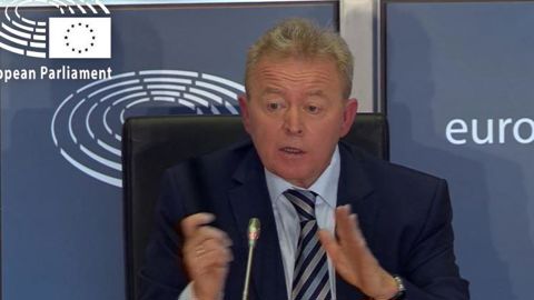 Il veut une Pac encore plus verte Il veut une Pac encore plus verte