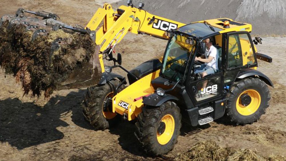JCB reprend la tête du classement