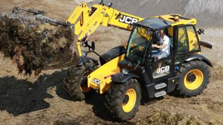 JCB reprend la tête du classement JCB reprend la tête du classement