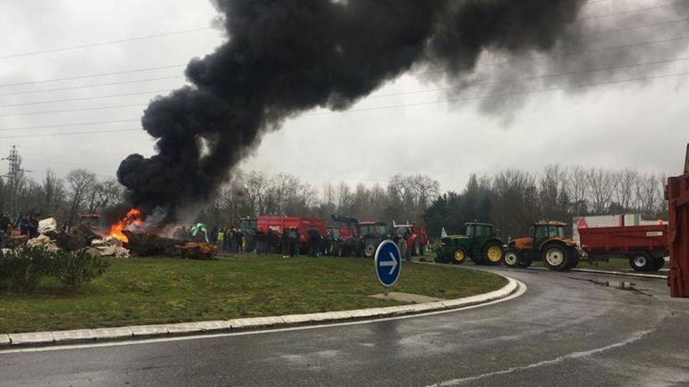 Les manifestations se poursuivent