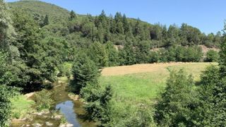 Les niveaux des eaux souterraines et les débits des cours d’eau sont mesurés en permanence, toute l’année. Les étiages des rivières, c’est-à-dire le niveau minimal atteint pendant une sécheresse, sont relevés par 3 230 stations. ©P.Fayolle