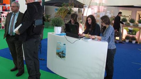 Chaque année, le Salon du végétal représente le temps fort des actions de la Bourse à l'emploi, avec un stand dédié propice aux rencontres entre le lycée agricole et horticole de Luçon-Pétré, les entreprises en quête de collaborateurs et les personnes en recherche d'emplois ou de stages.(c)Odile Maillard Chaque année, le Salon du végétal représente le temps fort des actions de la Bourse à l'emploi, avec un stand dédié propice aux rencontres entre le lycée agricole et horticole de Luçon-Pétré, le