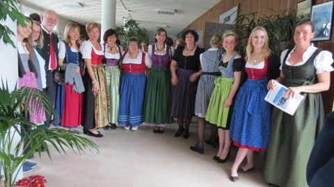 ©Odile Maillard La délégation bavaroise (Allemagne), avec quatre jeunes horticulteurs, paysagistes et fleuristes en apprentissage, leurs professeurs et des organisateurs de jumelages. 