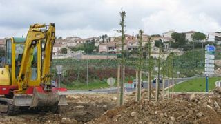 La gestion du matériel peut s'optimiser par la location - pendant les périodes de non utilisation - via les réseaux sur Internet. ©Francis Ginestet La gestion du matériel peut s'optimiser par la location - pendant les périodes de non utilisation - via les réseaux sur Internet. ©Francis Ginestet