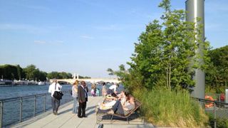 Ces jardins flottants, situés sur les quais de la Seine, à Paris, illustrent un des nouveaux usages du végétal. Une question qui sera au coeur des réflexions de Plant Event.(c)Odile Maillard Ces jardins flottants, situés sur les quais de la Seine, à Paris, illustrent un des nouveaux usages du végétal. Une question qui sera au coeur des réflexions de Plant Event.(c)Odile Maillard Ces jardins flottants, situés sur les quais de la Seine, à Paris, illustrent un des nouveaux usages du végétal. Une question qui sera au coeur des réflexions de Plant Event.(c)Odile Maillard Ces jardins flottants, situés sur les quais de la Seine, à Paris, illustrent un des nouveaux usages du végétal. Une question qui sera au coeur des réflexions de Plant Event.(c)Odile Maillard