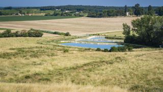 Le stockage de l'eau est l'une des solutions brandies face aux sécheresses qui devraient se multiplier avec le réchauffement climatique. Le stockage de l'eau est l'une des solutions brandies face aux sécheresses qui devraient se multiplier avec le réchauffement climatique.