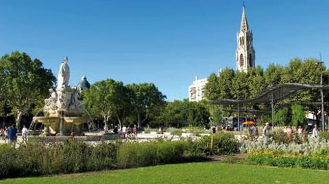 La ville de Nîmes (30) remporte le Grand Prix des Victoires du paysage 2016 pour une ensemble de réalisations, les Allées Jean Jaurès, l'Esplanade Charles de Gaule, la place des Arènes et l'avenue Feuchères. La ville de Nîmes (30) remporte le Grand Prix des Victoires du paysage 2016 pour une ensemble de réalisations, les Allées Jean Jaurès, l'Esplanade Charles de Gaule, la place des Arènes et l'avenue Feuchères.