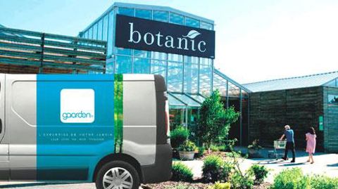 Botanic s'est associée avec Gaarden, avec une idée simple : le premier propose et vend des végétaux à un particulier, le second les transporte et les plante dans son jardin. PHOTO : BOTANIC Botanic s'est associée avec Gaarden, avec une idée simple : le premier propose et vend des végétaux à un particulier, le second les transporte et les plante dans son jardin. PHOTO : BOTANIC