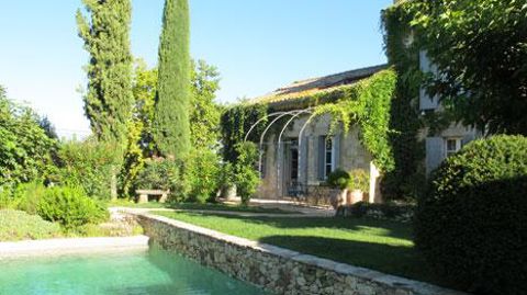 Les particuliers sont les premiers clients des entrepreneurs du paysage (44 %). Ce jardin de particuliers a obtenu une Victoire du paysage en 2014.  © P. Fayolle Les particuliers sont les premiers clients des entrepreneurs du paysage (44 %). Ce jardin de particuliers a obtenu une Victoire du paysage en 2014.  © P. Fayolle