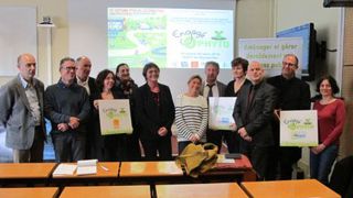 La remise des récompenses aux lauréats pour leur adhésion à la charte régionale « Objectif zéro phyto », le 30 mars dernier à Montpellier. (c)Valérie Vidril La remise des récompenses aux lauréats pour leur adhésion à la charte régionale « Objectif zéro phyto », le 30 mars dernier à Montpellier. (c)Valérie Vidril La remise des récompenses aux lauréats pour leur adhésion à la charte régionale « Objectif zéro phyto », le 30 mars dernier à Montpellier. (c)Valérie Vidril La remise des récompenses aux lauréats pour leur adhésion à la charte régionale « Objectif zéro phyto », le 30 mars dernier à Montpellier. (c)Valérie Vidril