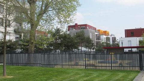 Le prix European Green Leaf (EGL) vise à récompenser les villes européennes de 50 000 à 100 000 habitants oeuvrant activement en faveur d'un développement urbain durable. ©Valérie Vidril Le prix European Green Leaf (EGL) vise à récompenser les villes européennes de 50 000 à 100 000 habitants oeuvrant activement en faveur d'un développement urbain durable. ©Valérie Vidril