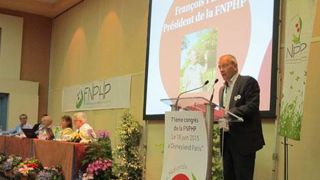 En conclusion du congrès de la FNPHP, le 18 juin 2015 à Disneyland Paris, le président François Félix a listé à l'attention de Sébastien Couderc, représentant du ministère de l'Agriculture, les attentes de la profession…©Pascal Fayolle En conclusion du congrès de la FNPHP, le 18 juin 2015 à Disneyland Paris, le président François Félix a listé à l'attention de Sébastien Couderc, représentant du ministère de l'Agriculture, les attentes de la profession…©Pascal Fayolle En conclusion du congrès de la FNPHP, le 18 juin 2015 à Disneyland Paris, le président François Félix a listé à l'attention de Sébastien Couderc, représentant du ministère de l'Agriculture, les attentes de la profession…©Pascal Fayolle En conclusion du congrès de la FNPHP, le 18 juin 2015 à Disneyland Paris, le président François Félix a listé à l'attention de Sébastien Couderc, représentant du ministère de l'Agriculture, les attentes de la profession…©Pascal Fayolle