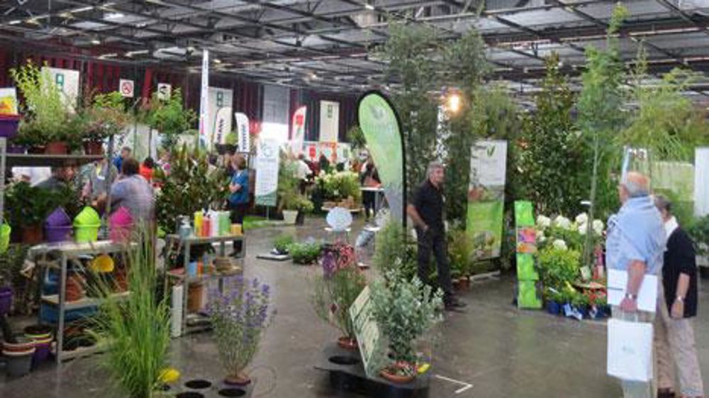 Aquiflor (ici l'édition 2013) est le rendez-vous annuel de la région Aquitaine et au-delà du Grand Sud-Ouest pour les produits de l'horticulture et des pépinières. Aquiflor (ici l'édition 2013) est le rendez-vous annuel de la région Aquitaine et au-delà du Grand Sud-Ouest pour les produits de l'horticulture et des pépinières.