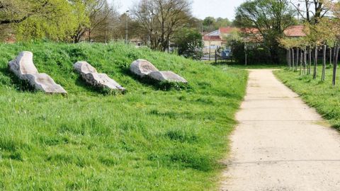 Les citoyens expriment aujourd'hui une volonté de co-construire et de cogérer leurs espaces verts. Comme ici à Cholet (49), où le parc du Verger a été dessiné en tandem par le service des espaces verts et un collectif d'habitants.PHOTO : VILLE DE CHOLET