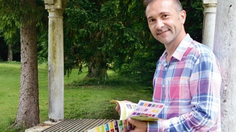 Stéphane Morard, responsable de l'agence Smact, décrypte les tendances de chaque saison. Il met cette fois en valeur dix-huit couleurs. En langage horticole, les couleurs peuvent se décliner autour de différentes plantes.
