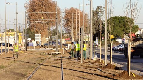 Les marchés publics sont de plus en plus difficiles d'accès pour les petites entreprises. Se regrouper reste une solution pour mieux répondre aux appels d'offres...