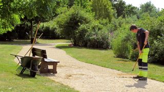 Le marché du paysage a souffert en 2010, en particulier au second semestre. Le recul global du chiffre d'affaires est de 1,5 %, plus marqué sur la création que sur l'entretien.