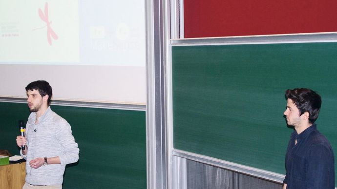 Jules Castro (à gauche) et Victorien Point, les créateurs du GreenLab, ont insisté sur la nécessité de développer de nouvelles formes de végétalisation en lien avec les bâtiments, murs et toits végétalisés.