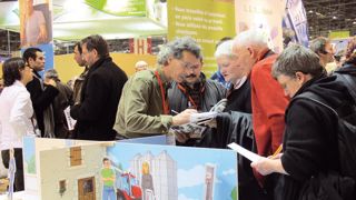 Il n'y a pas d'âge pour découvrir la prévention. Venus souvent en famille, les visiteurs du Sima ont participé aux concours et jeux proposés par la MSA. Il n'y a pas d'âge pour découvrir la prévention. Venus souvent en famille, les visiteurs du Sima ont participé aux concours et jeux proposés par la MSA.