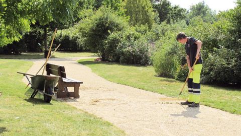 Souvent évoquée, l'augmentation de la TVA sur certains services à la personne va toucher de plein fouet le secteur du paysage...
