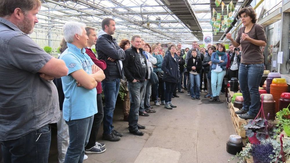 Rachel Caspar, installée à Morsbach (57), a retenu l'attention des participants en présentant son approche pragmatique et ses idées pour la mise en valeur des végétaux dans son point de vente.