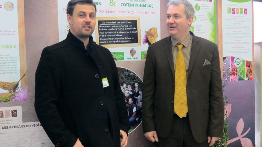 Au Salon du végétal, Matthieu Merlin (à gauche) a présenté les jardins pédagogiques d'HPF, aux côtés de Sébastien Durand, directeur du réseau. Au Salon du végétal, Matthieu Merlin (à gauche) a présenté les jardins pédagogiques d'HPF, aux côtés de Sébastien Durand, directeur du réseau.