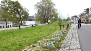 À Nantes, la ville joue la carte de la trame verte et bleue, illustrée le long de la Loire...