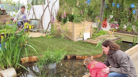 Sébastien Vaugrenard, lauréat du concours « Jeunes créateurs de jardins » a conçu un lieu de vie inspiré des artistes peintres, un espace intime pour s'adonner à ses loisirs. Le résultat a été immédiat auprès des enfants, d'emblée séduits !
