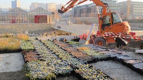 L'investissement public a reculé en 2015 en France et la tendance va se poursuivre en 2016 (Ici, la réalisation du quartier des Docks, à Saint-Ouen (93).