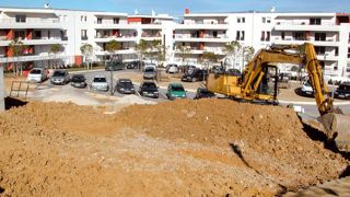 La terre végétale se fait plus rare dans les villes. D'où l'idée du projet Siterre qui vise à trouver des recettes de substrats fertiles pour les espaces verts urbains, à base de matériaux recyclés La terre végétale se fait plus rare dans les villes. D'où l'idée du projet Siterre qui vise à trouver des recettes de substrats fertiles pour les espaces verts urbains, à base de matériaux recyclés