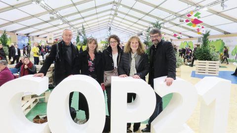 De gauche à droite : Éric Lechevallier (ville de Rennes), Gaëlle Aggeri (CNFPT), Caroline Gutleben (Pante & Cité), Cathy Biass-Morin, (SEV de Versailles et AITF) et Patrick Berger (AITF) ont, entre autres, participé à la conférence du 8 décembre.PHOTO : AITF