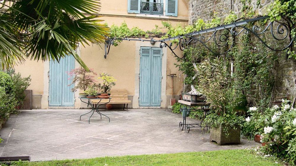 Les petits travaux de jardinage effectués, même à titre accessoire, par les auto-entrepreneurs qui pratiquent en « multiservice » sont dans le collimateur de l'Unep. Les petits travaux de jardinage effectués, même à titre accessoire, par les auto-entrepreneurs qui pratiquent en « multiservice » sont dans le collimateur de l'Unep.