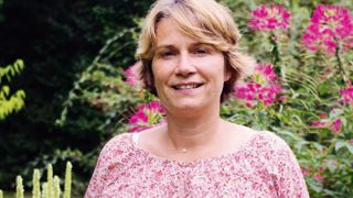 « Ma motivation pour changer de secteur était portée par deux objectifs : mon besoin d'exercer un métier avec des horaires moins contraignants... Et bien sûr, mon envie de m'épanouir dans un autre domaine, celui des plantes », confie Ève Duval.