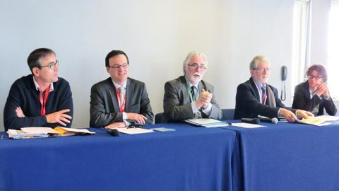 De gauche à droite : Régis Triollet, animateur Hortipaysages, Cyril Kao, représentant la DGER, Michel Baslé, représentant le président de Plante & Cité, François Colson, co-créateur de Plante & Cité, et Caroline Gutleben, directrice de Plante & Cité, ont acté une convention pour pérenniser les partenariats avec les établissements de formation en paysage.