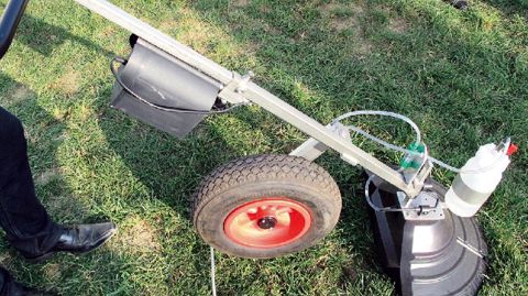 Manuel, thermique, chimique... chaque procédé offre des avantages et des inconvénients.PHOTO : VALÉRIE VIDRIL