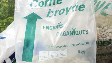 Environ 50 % des engrais sur le marché sont exclus du champ d'application du règlement en vigueur.
