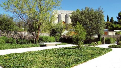 Le jardin romain de Caumont-sur-Durance, dans le Vaucluse, Victoire d'argent dans la catégorie des communes et communautés de 2 501 à 20 000 habitants, en 2010.